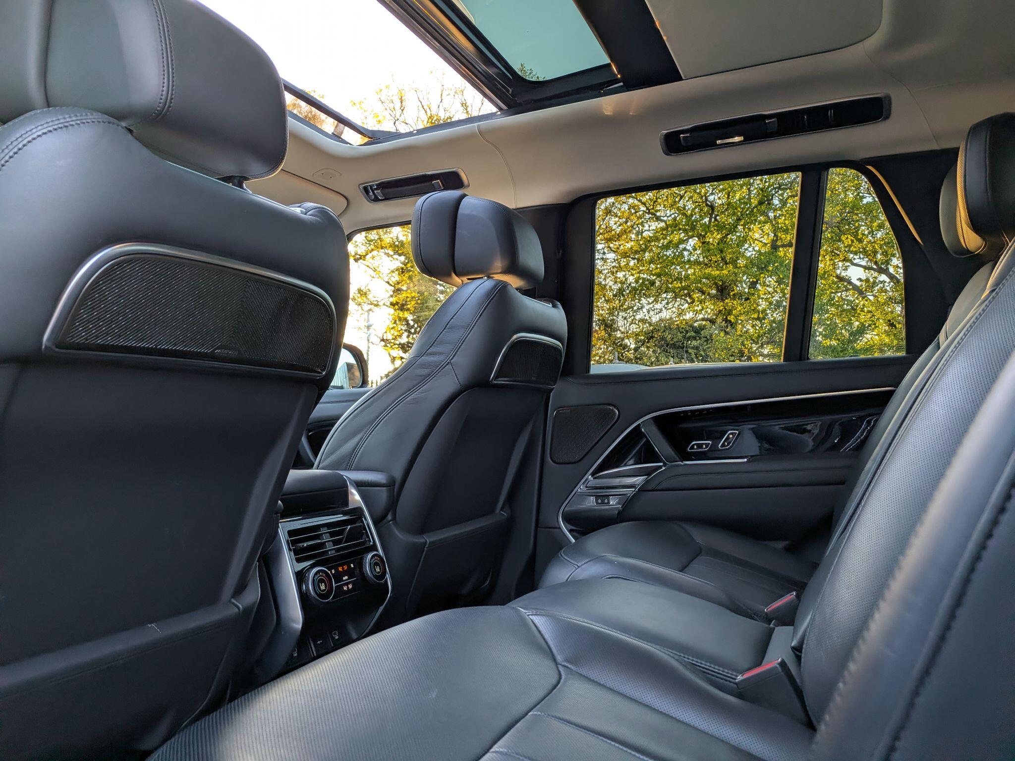 Land Rover Range Rover view 31