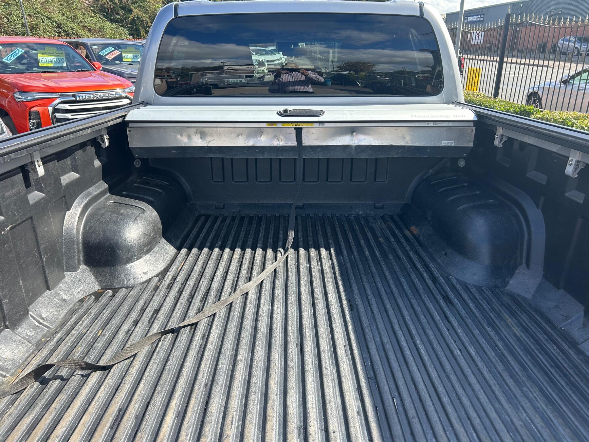 Toyota Hilux view 54