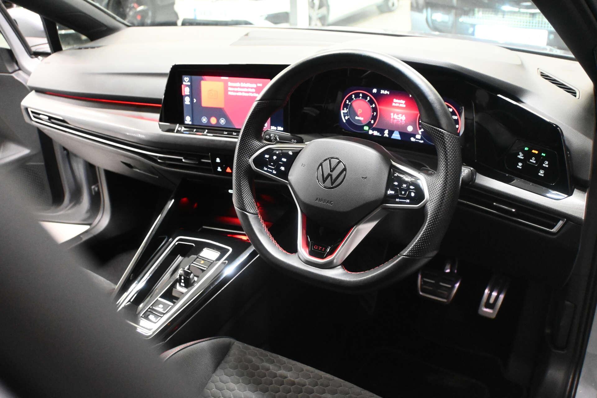 Volkswagen Golf view 20
