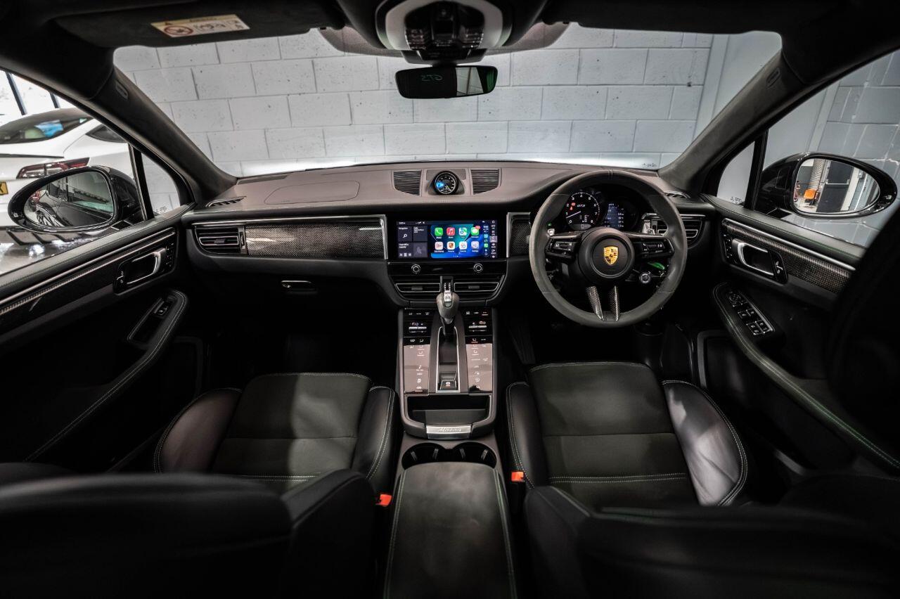 Porsche Macan view 2