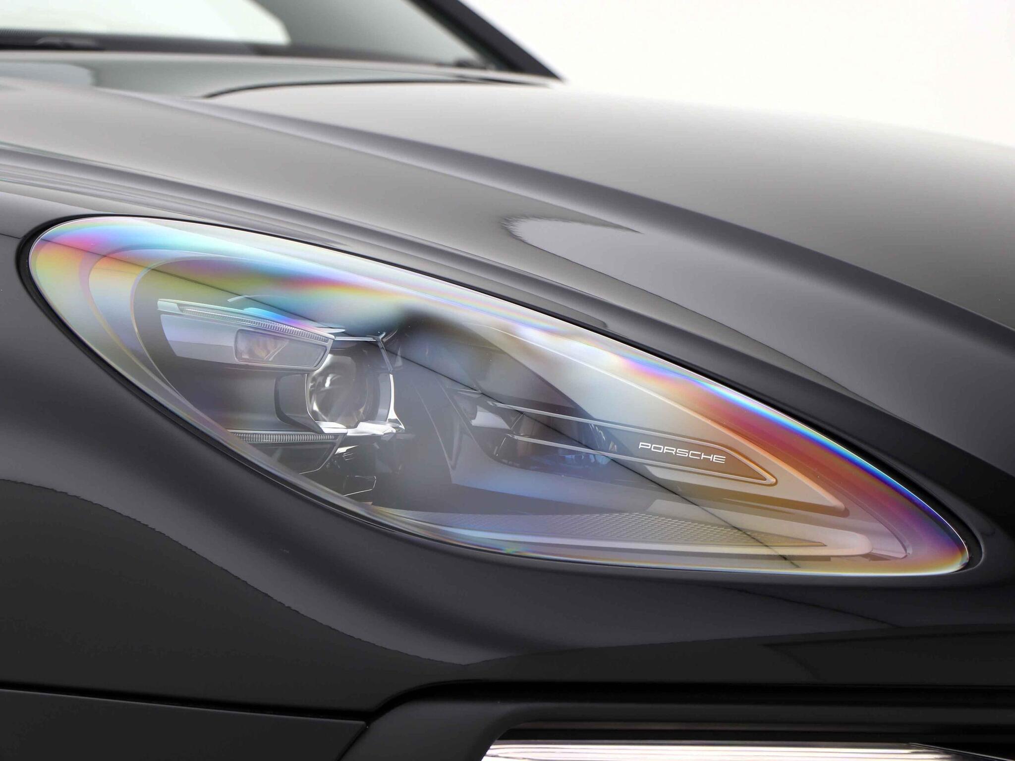 Porsche Macan view 13