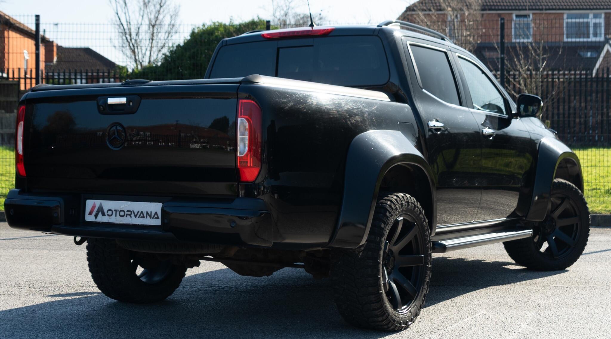 Mercedes-Benz X-Class view 19