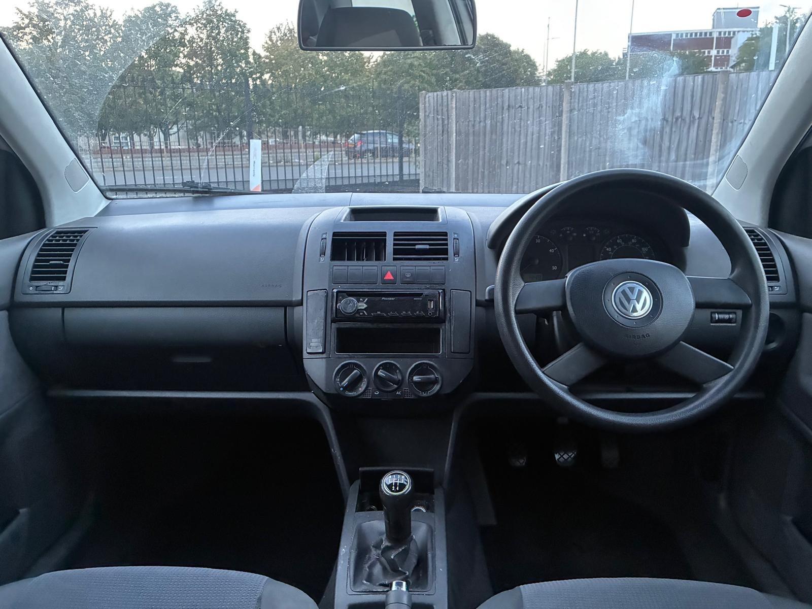 Volkswagen Polo view 15