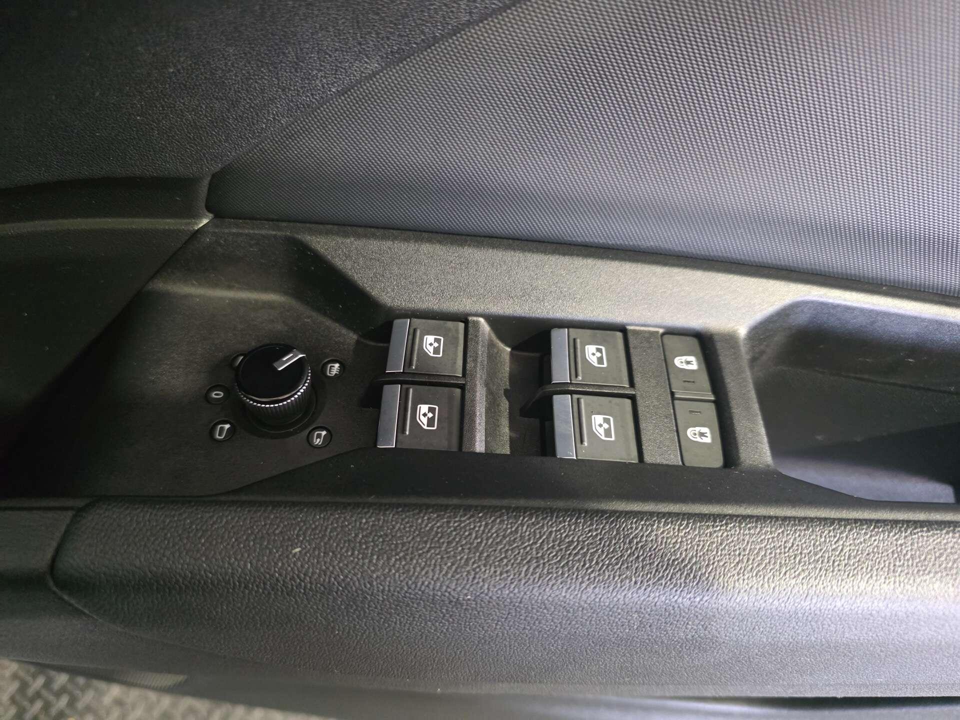 Audi Q4 E-Tron view 15
