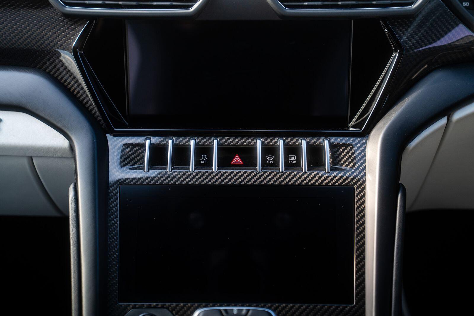 Lamborghini Urus view 47