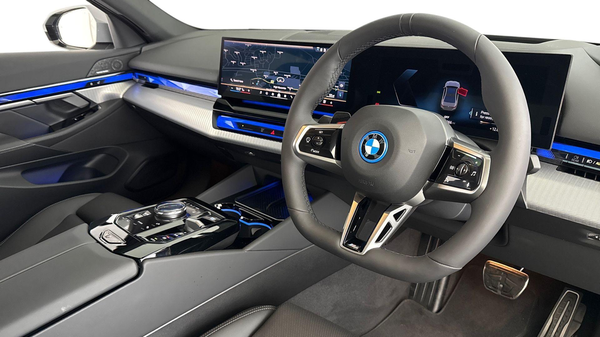 BMW i5 view 6