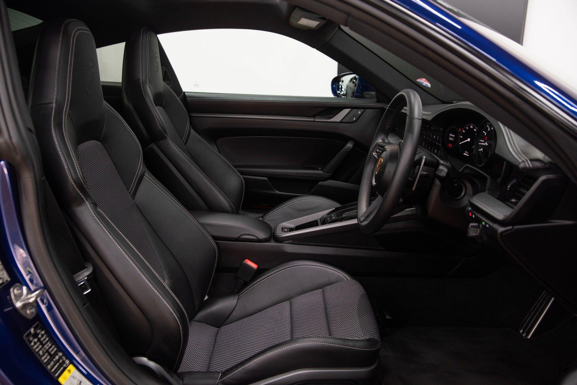 Porsche 911 view 41