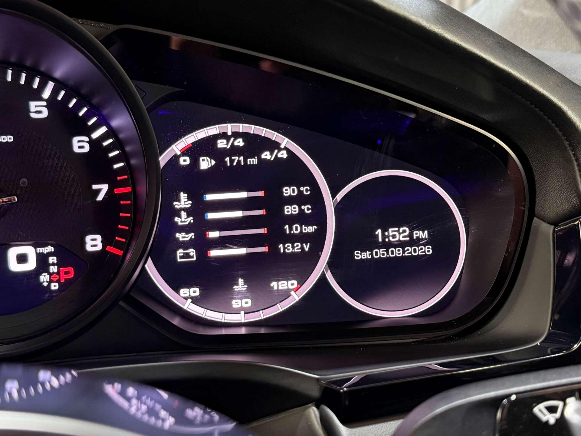 Porsche Cayenne view 65