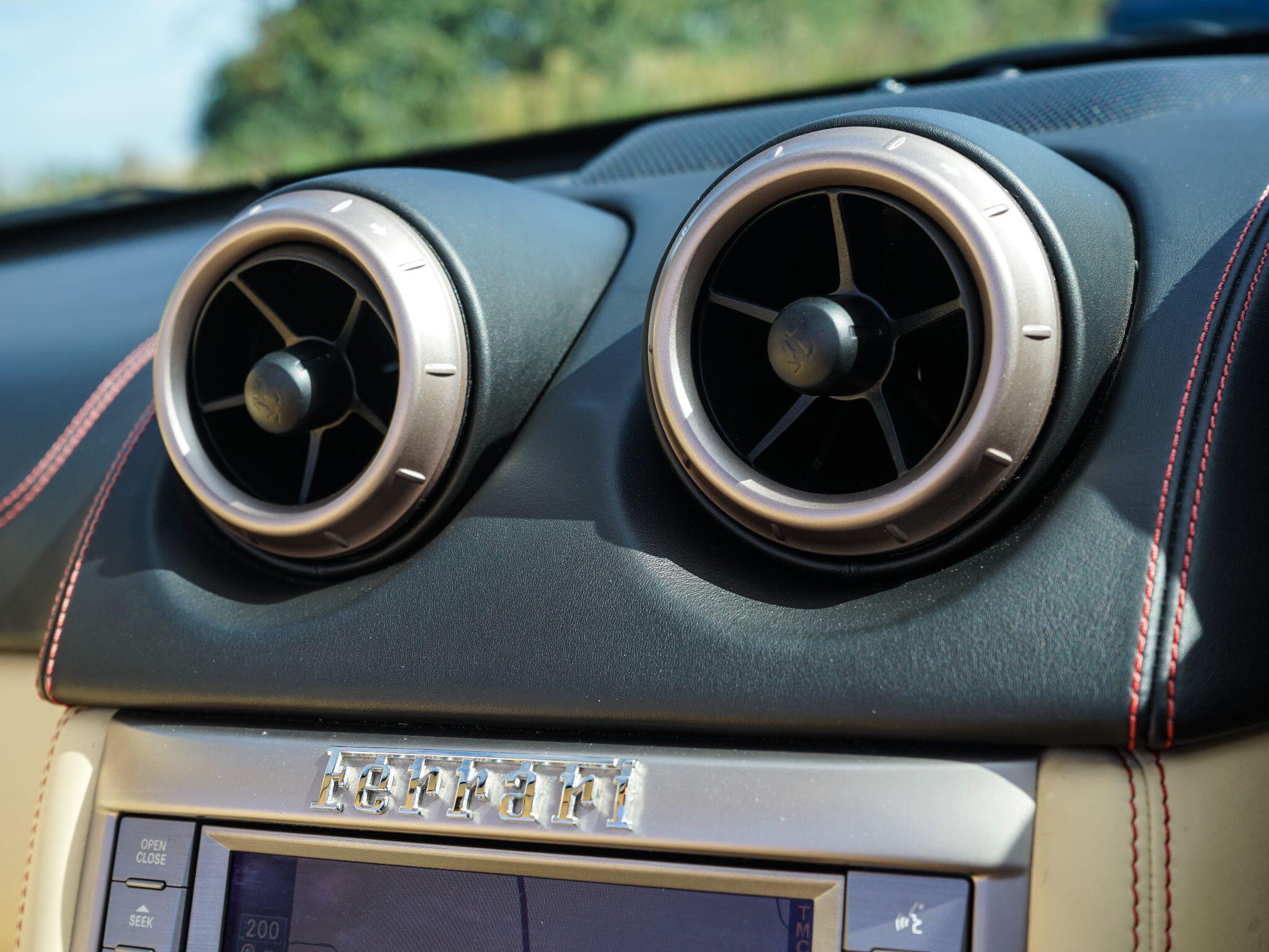 Ferrari California view 24