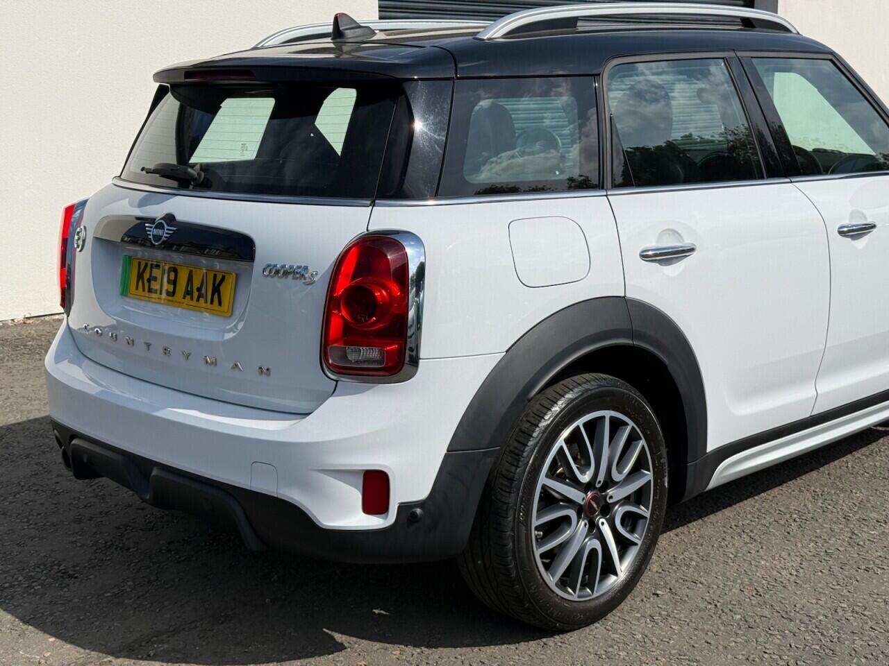 MINI Countryman view 4
