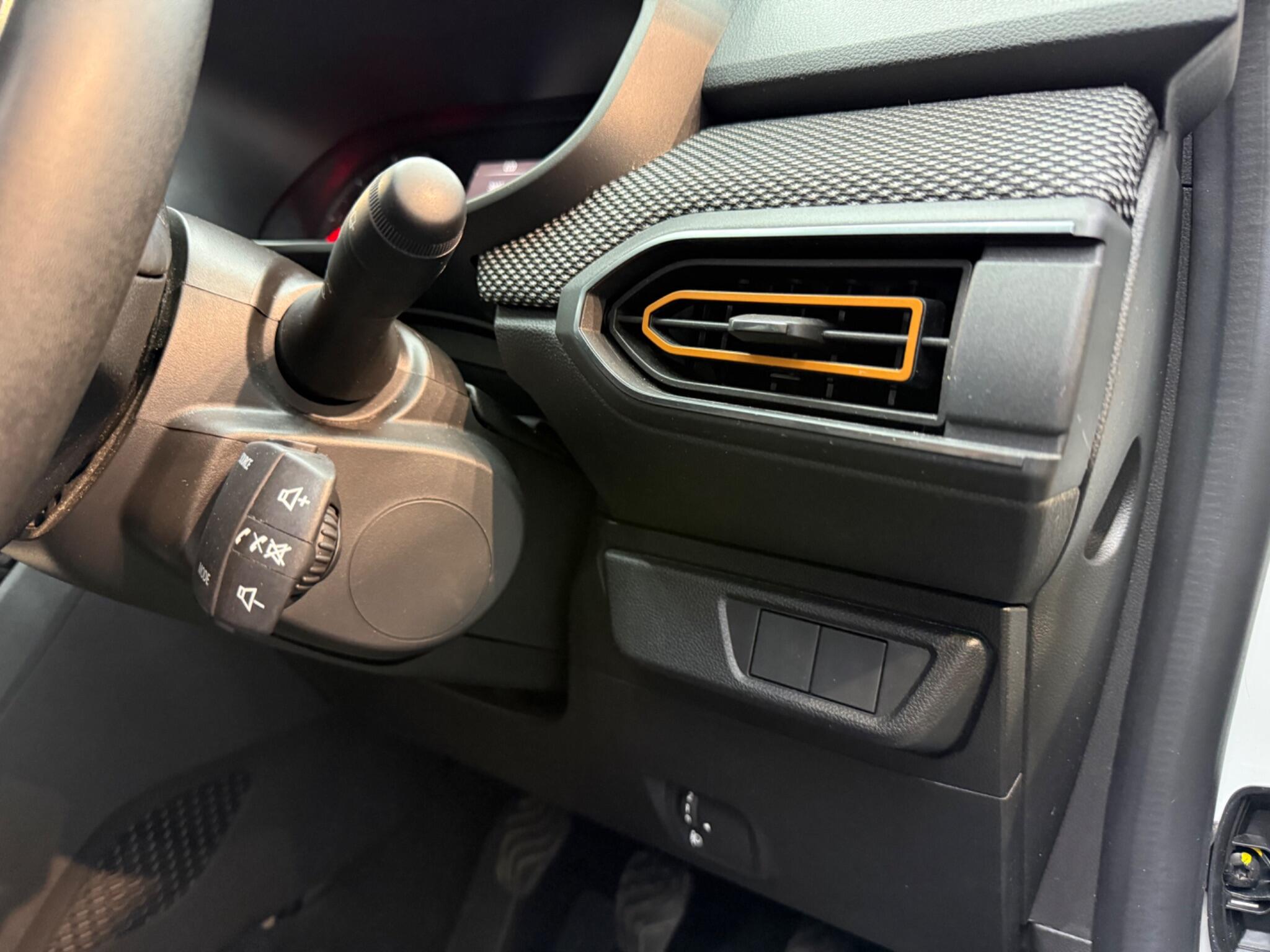 Dacia Sandero Stepway view 18