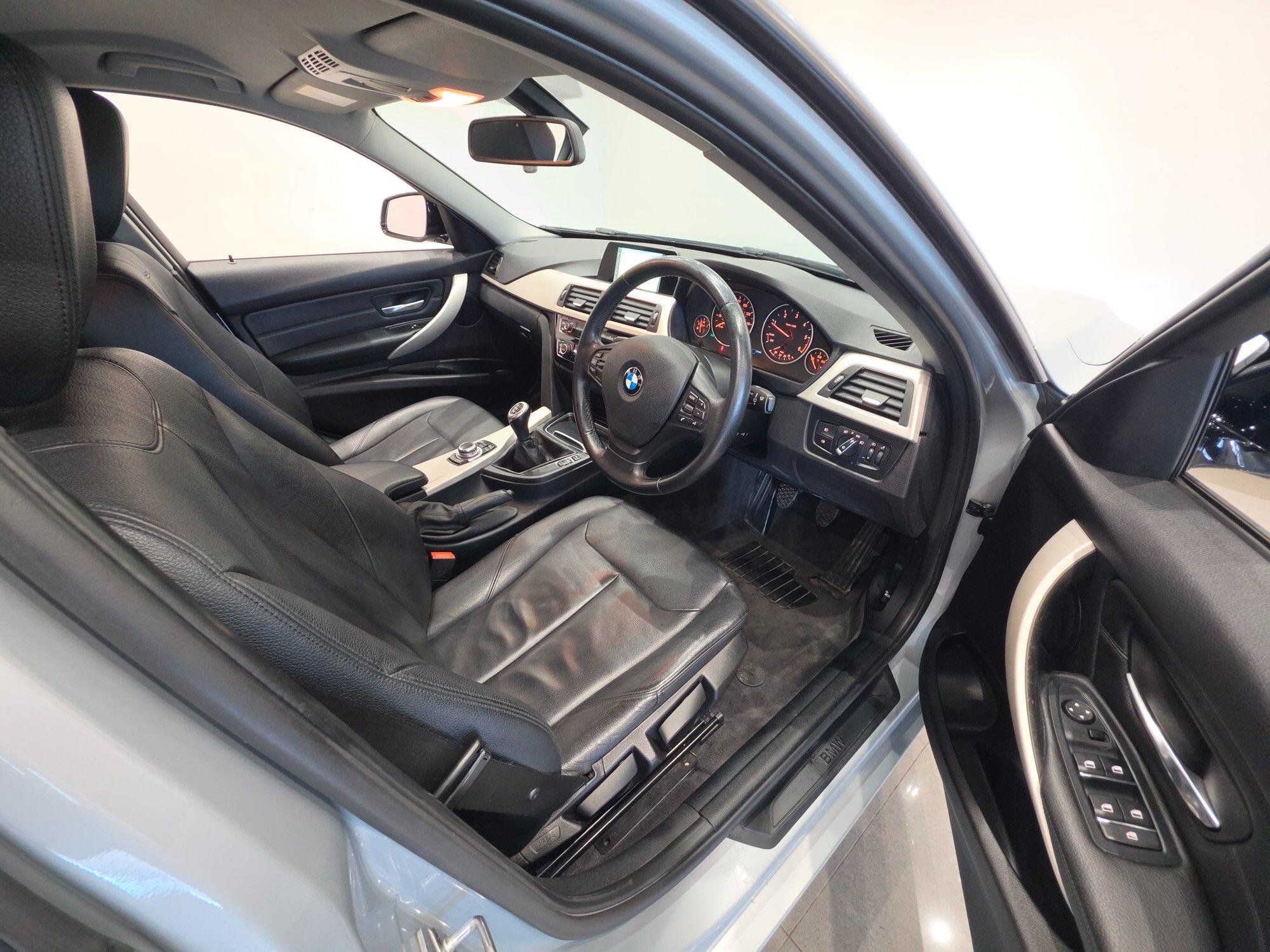 BMW 3 Series view 60
