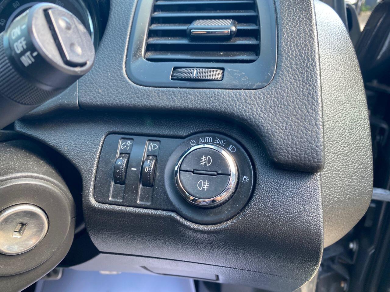 Vauxhall Insignia view 30