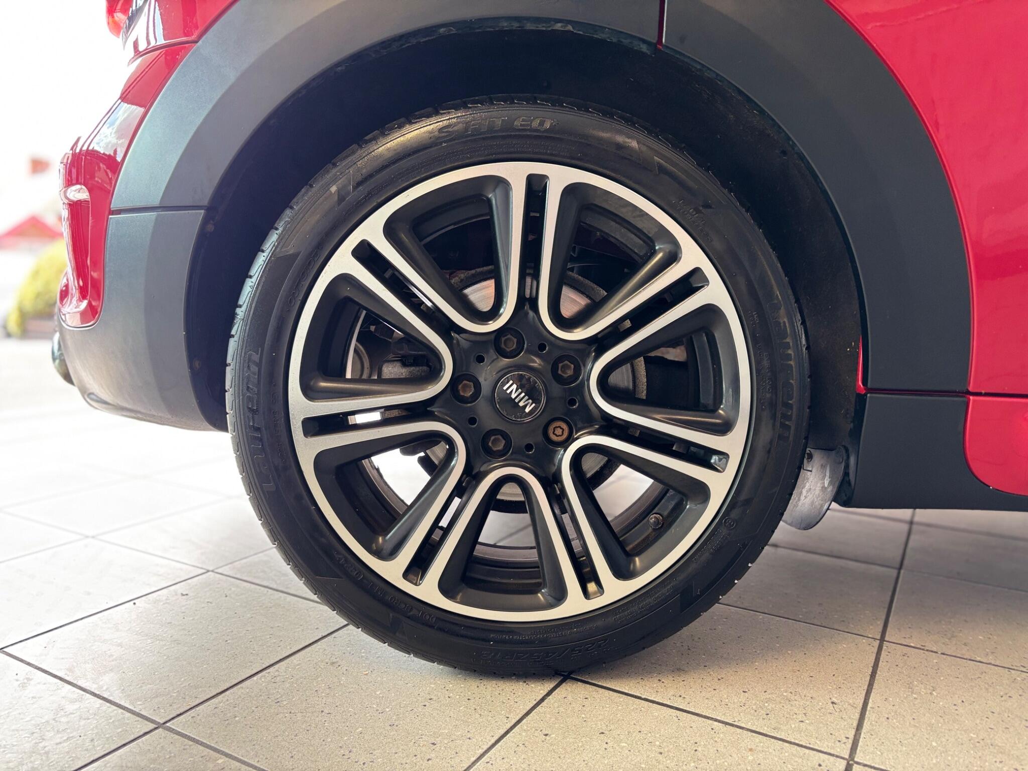 Mini Countryman view 17