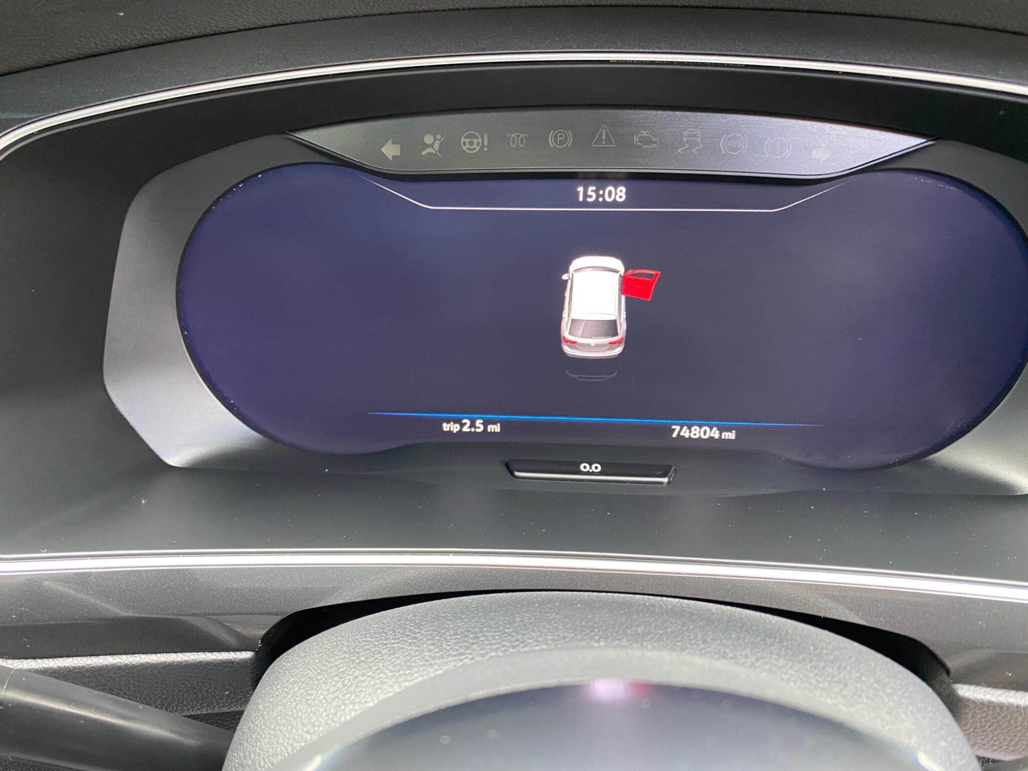 Volkswagen Tiguan view 9