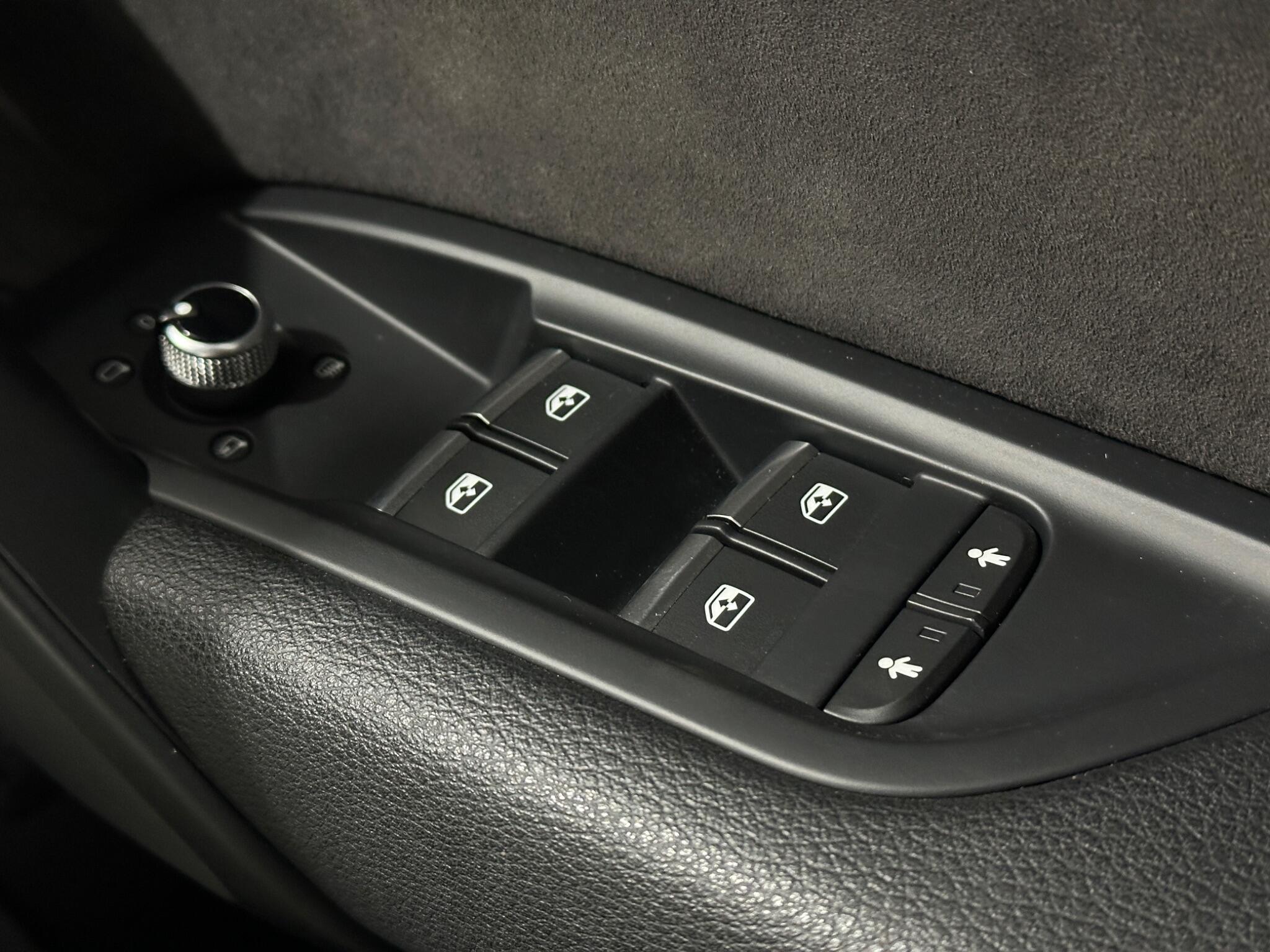 Audi Q5 view 19