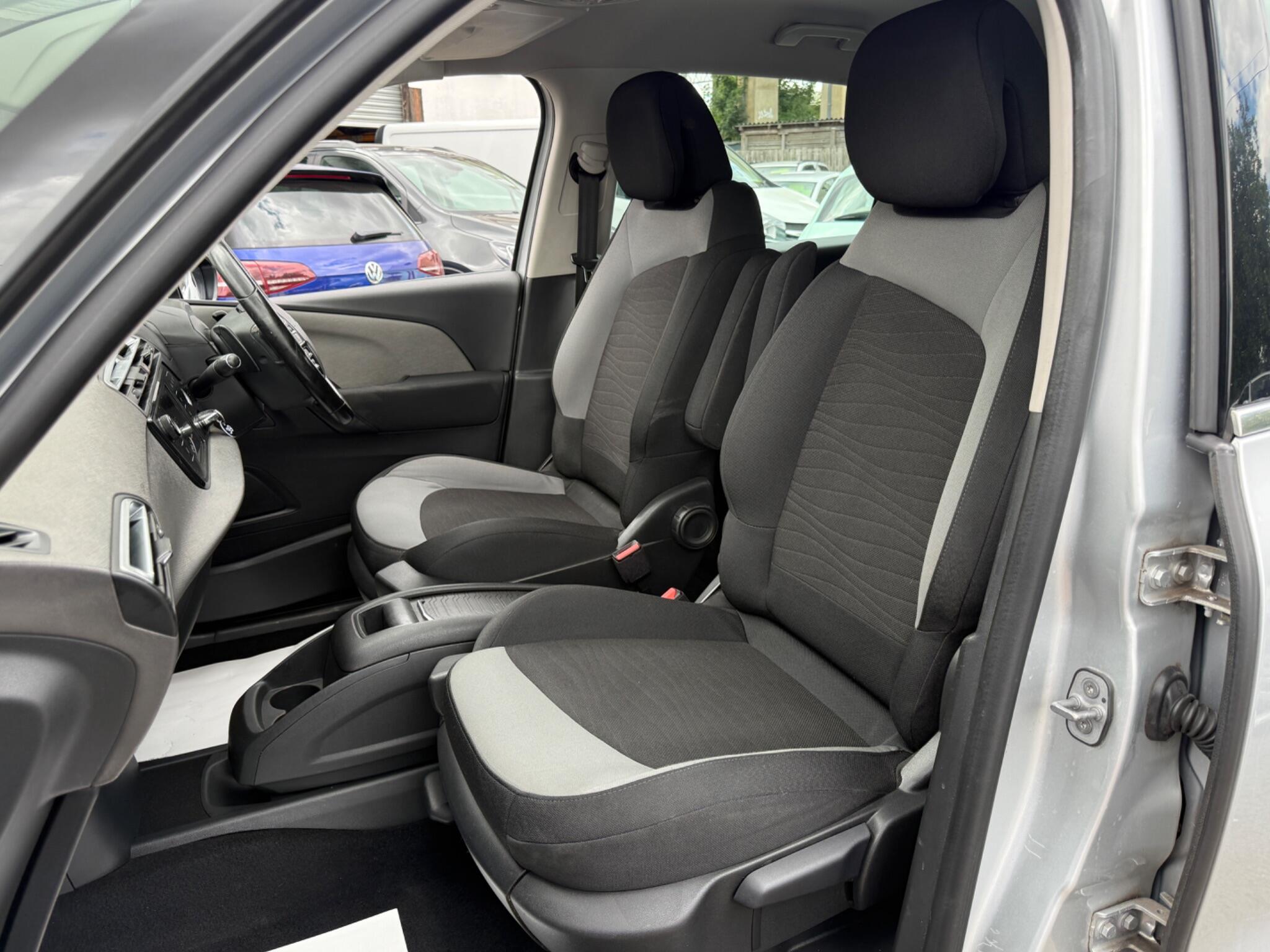 Citroen C4 Picasso - Image 43