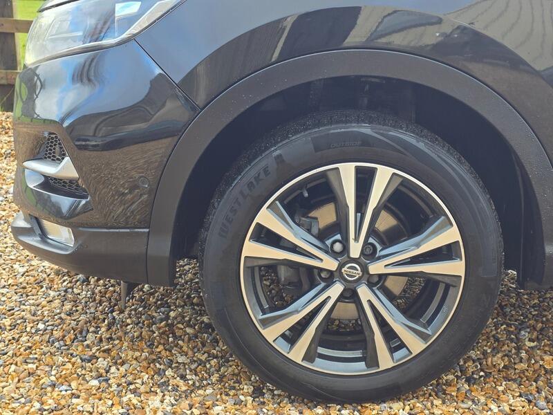 2019 Nissan Qashqai 1.3 DIG-T N-Connecta Euro 6 (s/s) 5dr • 52,400 miles image 11