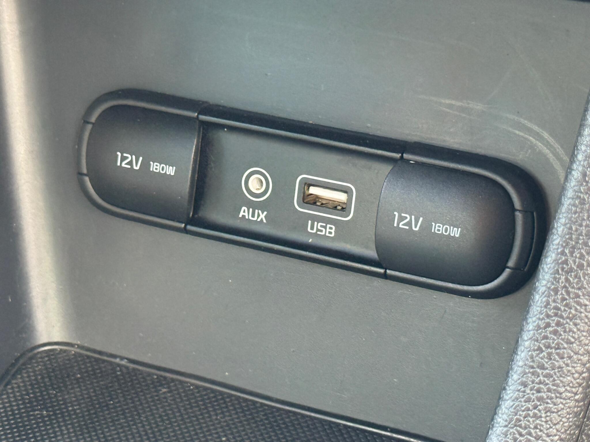 Kia Sportage - Image 58
