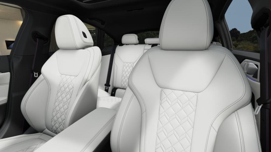 BMW i4 view 3