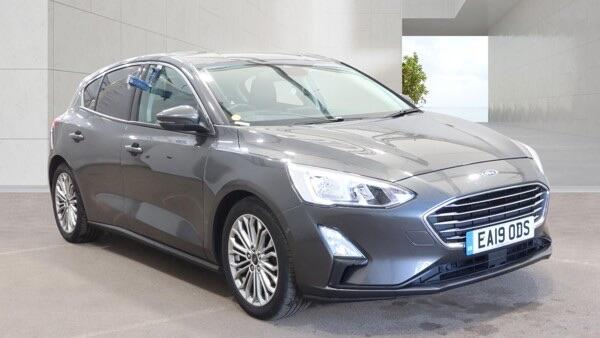 Ford Focus view 3
