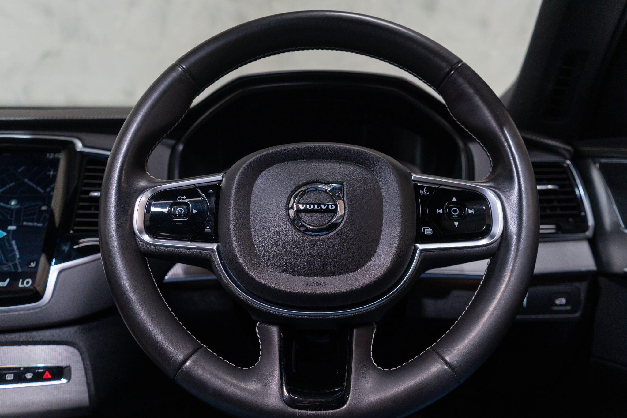 Volvo XC90 view 35