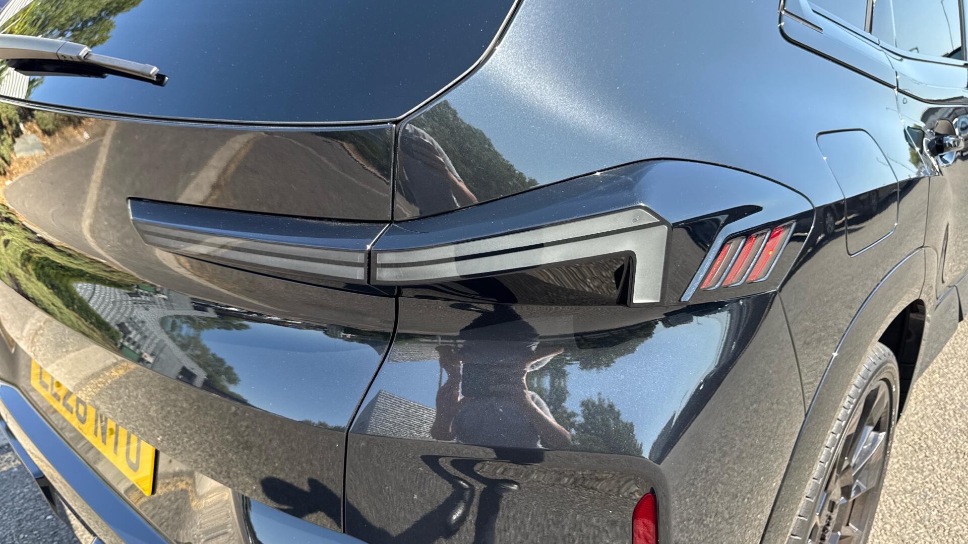 BMW XM view 70