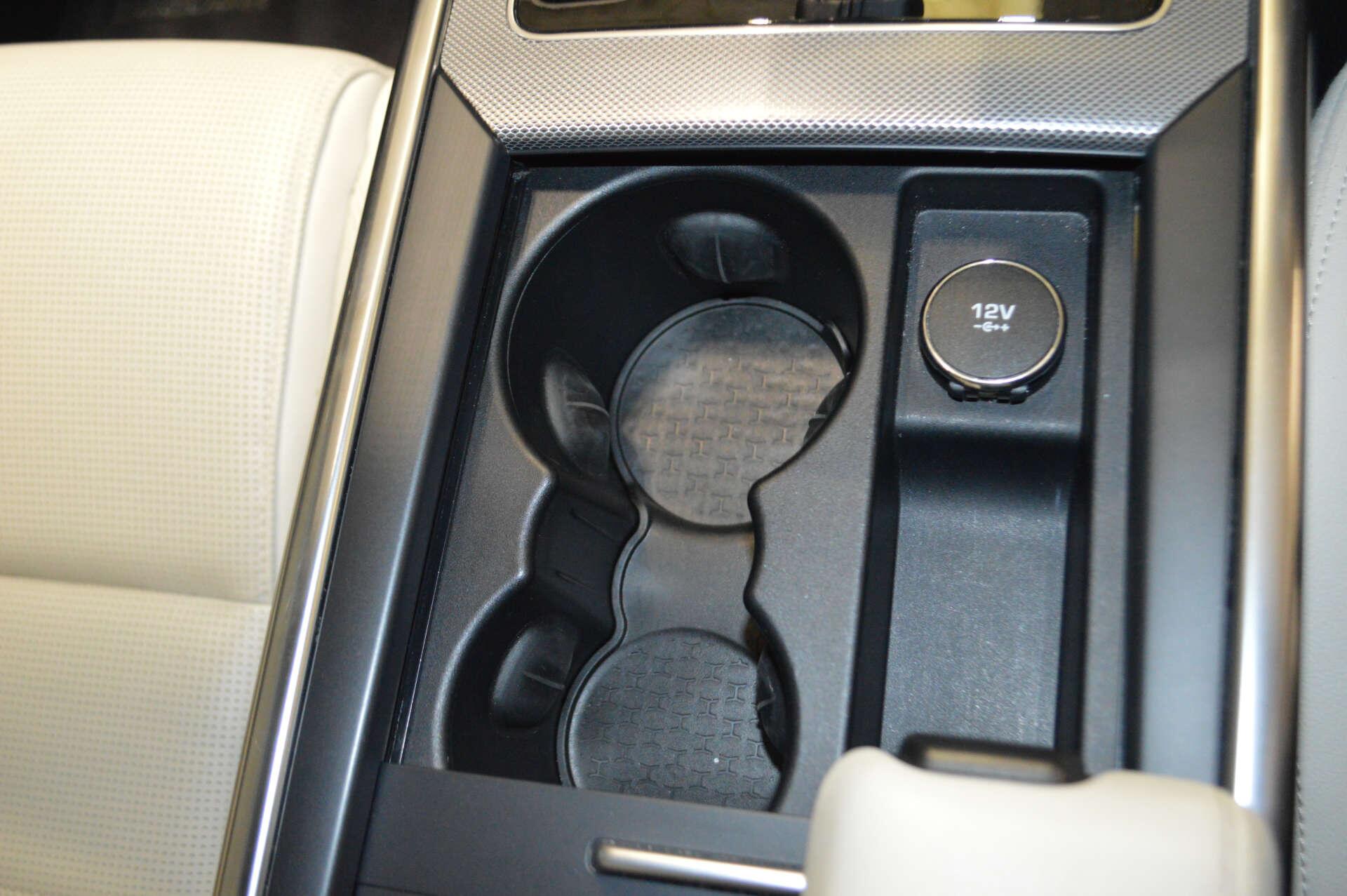 Jaguar Xe view 36