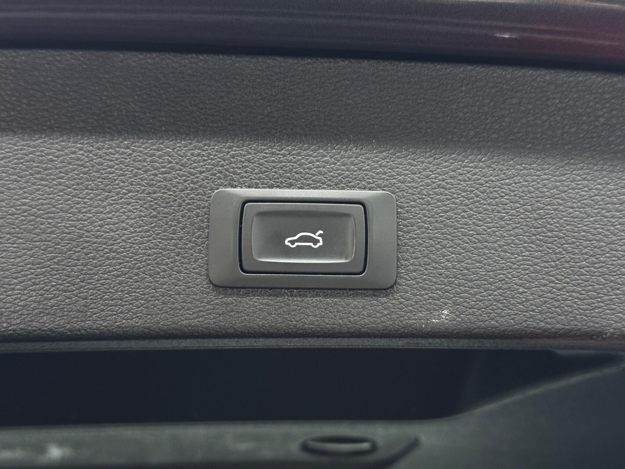 Audi Q2 view 40