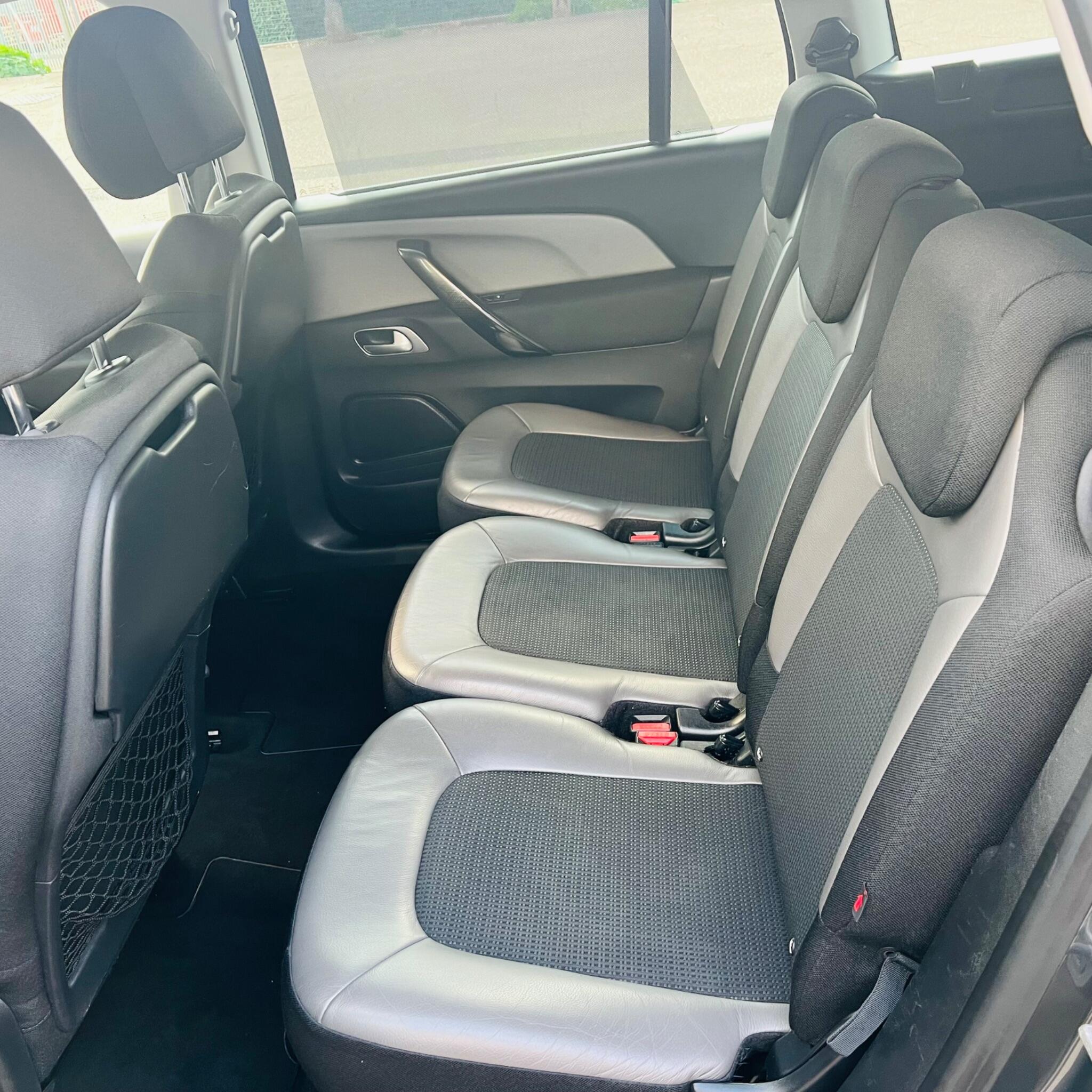 Citroen Grand C4 Picasso view 18