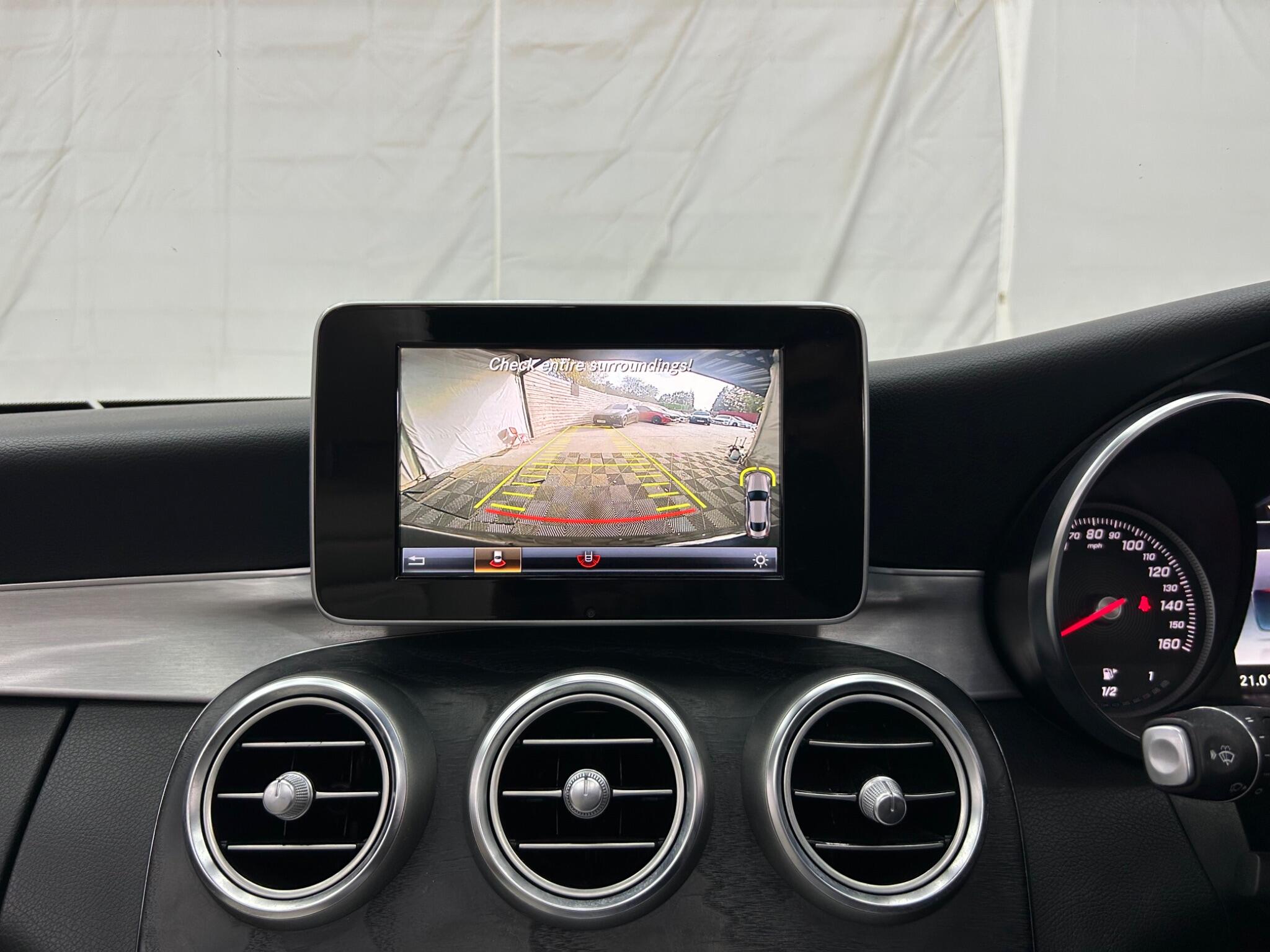 Mercedes-Benz C-Class view 35