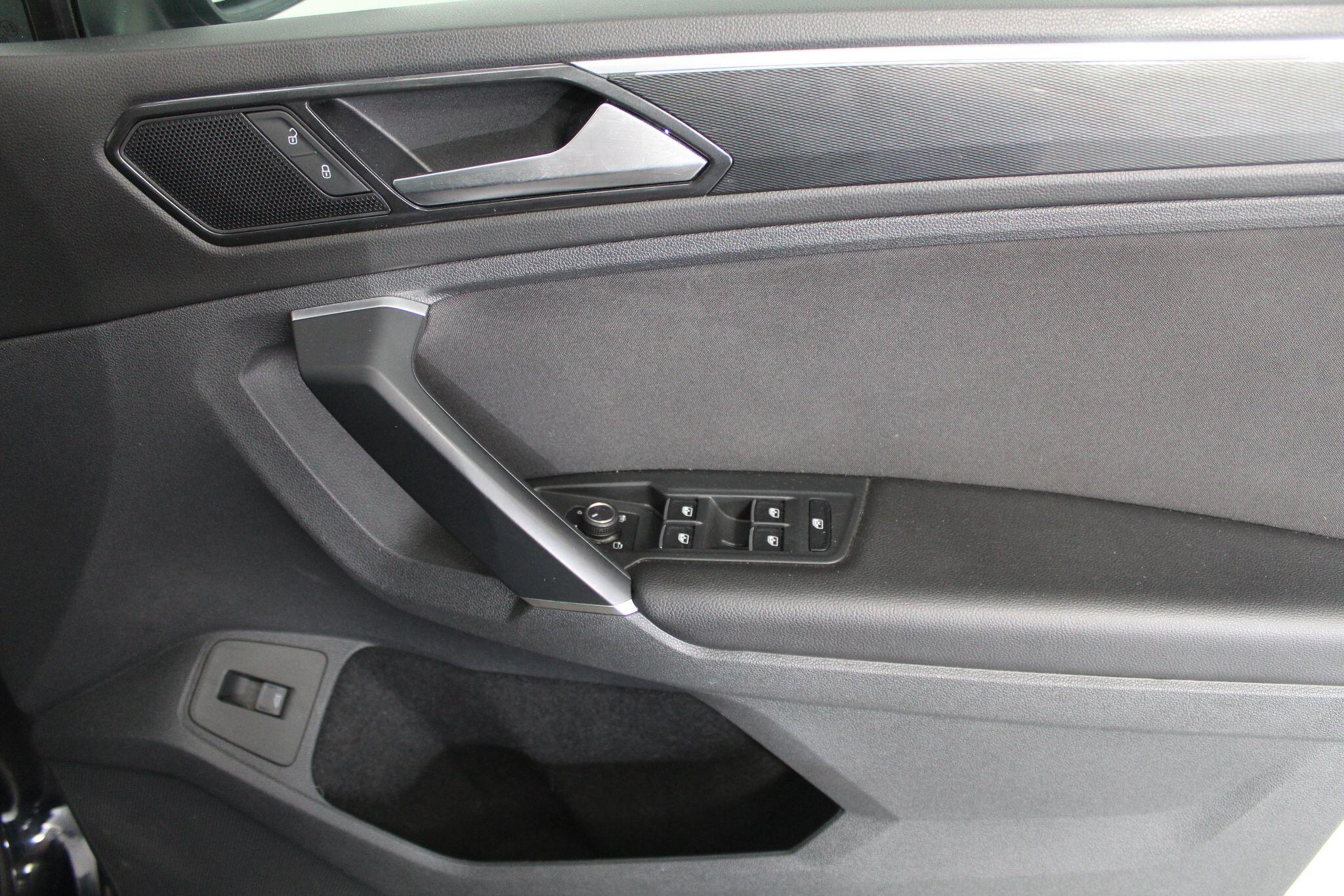 Volkswagen Tiguan view 52