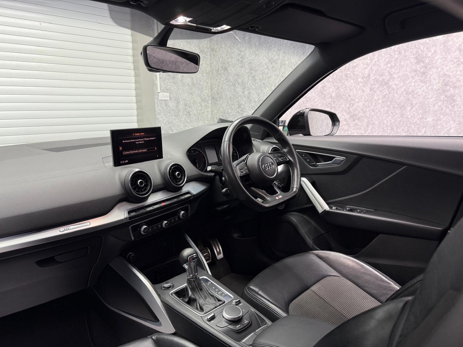 Audi Q2 view 7