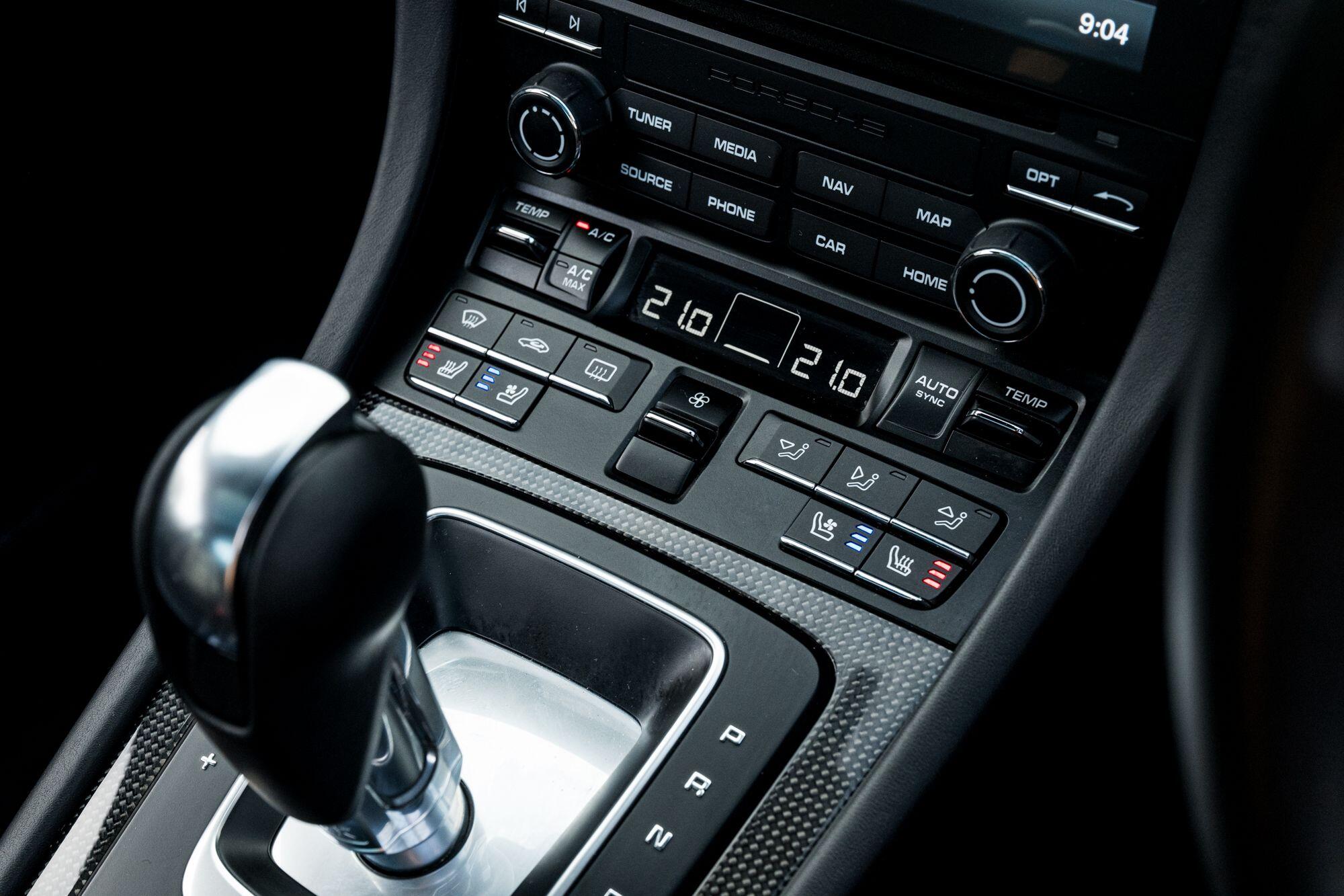 Porsche 911 view 58