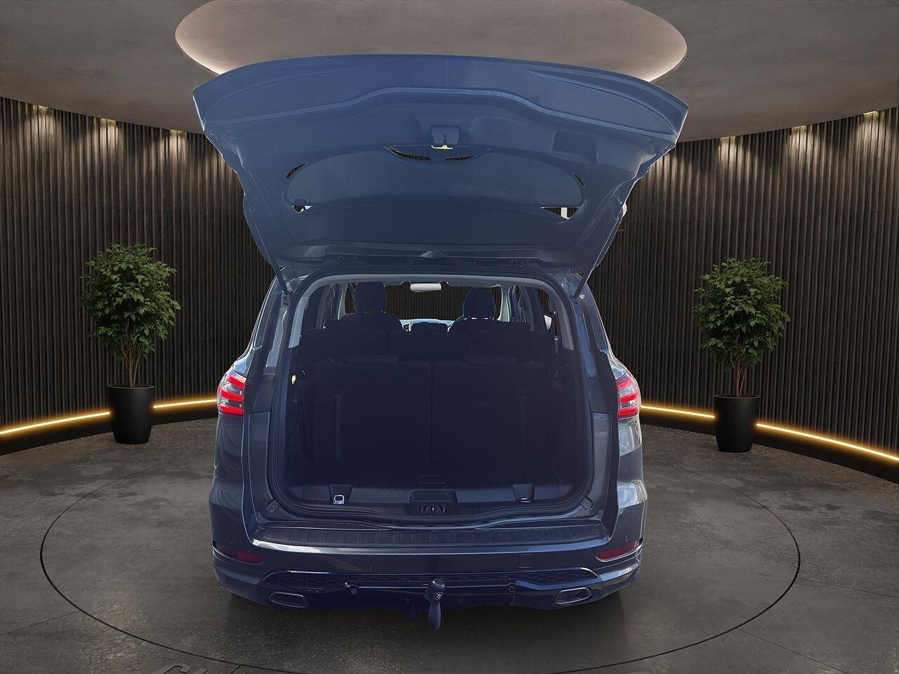 Ford S-Max view 18