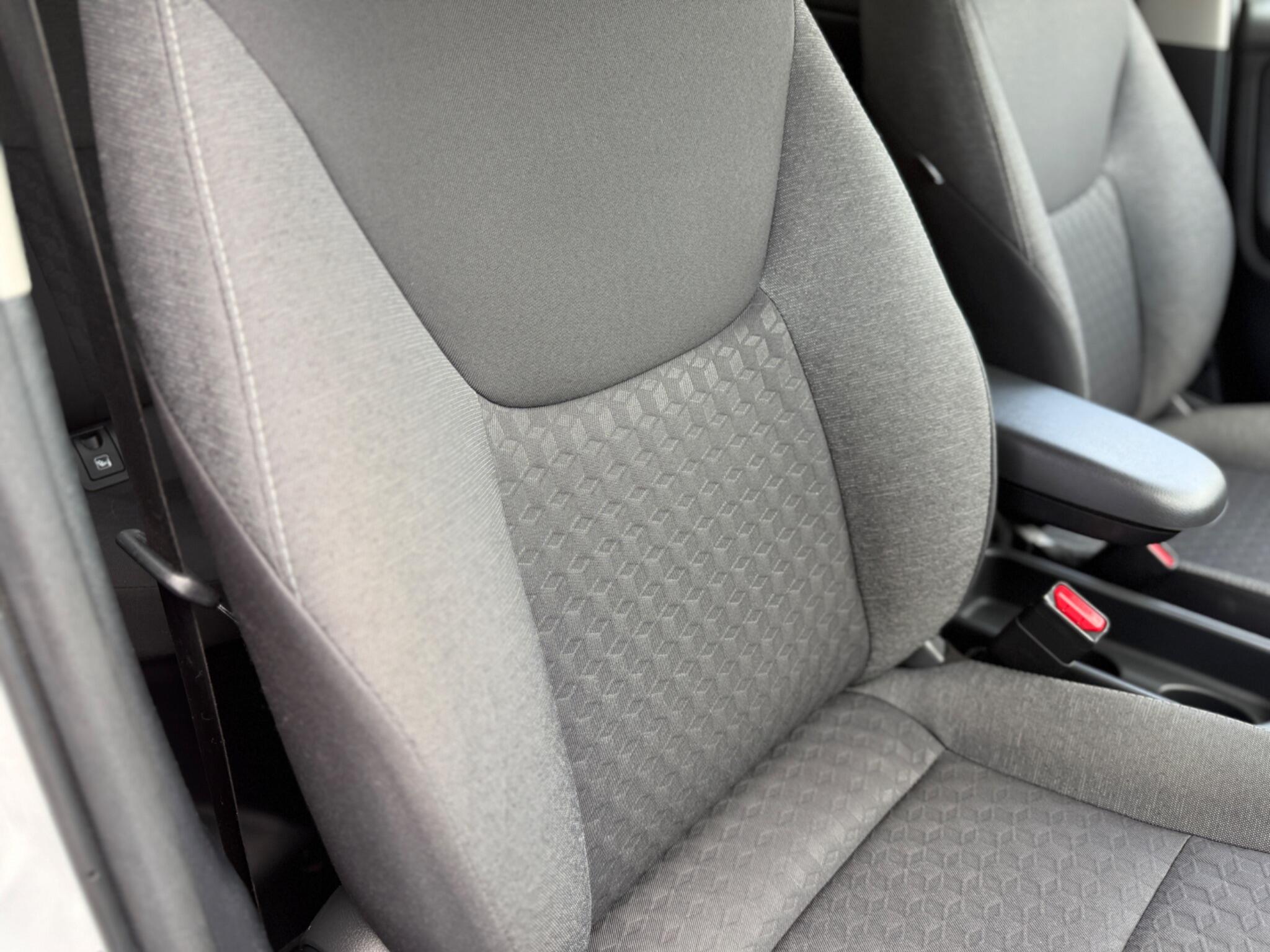 Toyota Yaris view 25