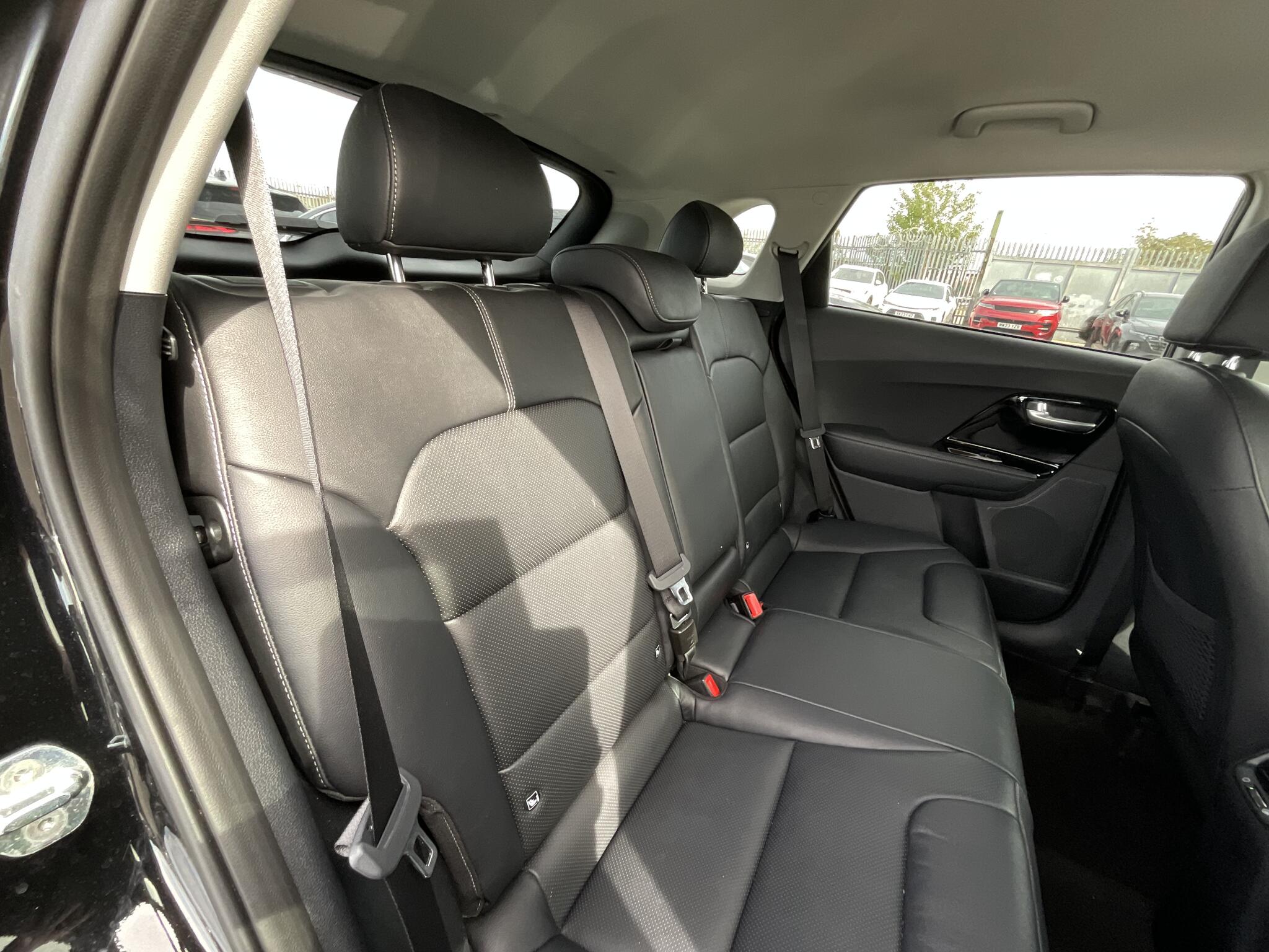 Kia Niro view 11