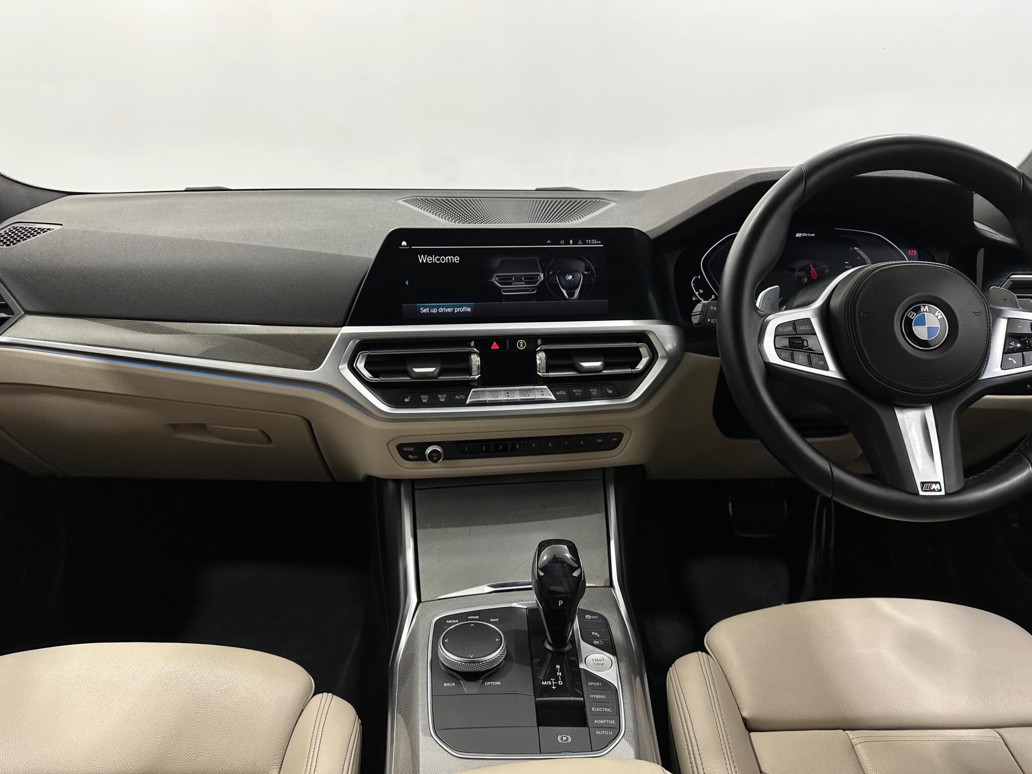 BMW 3 Series view 20