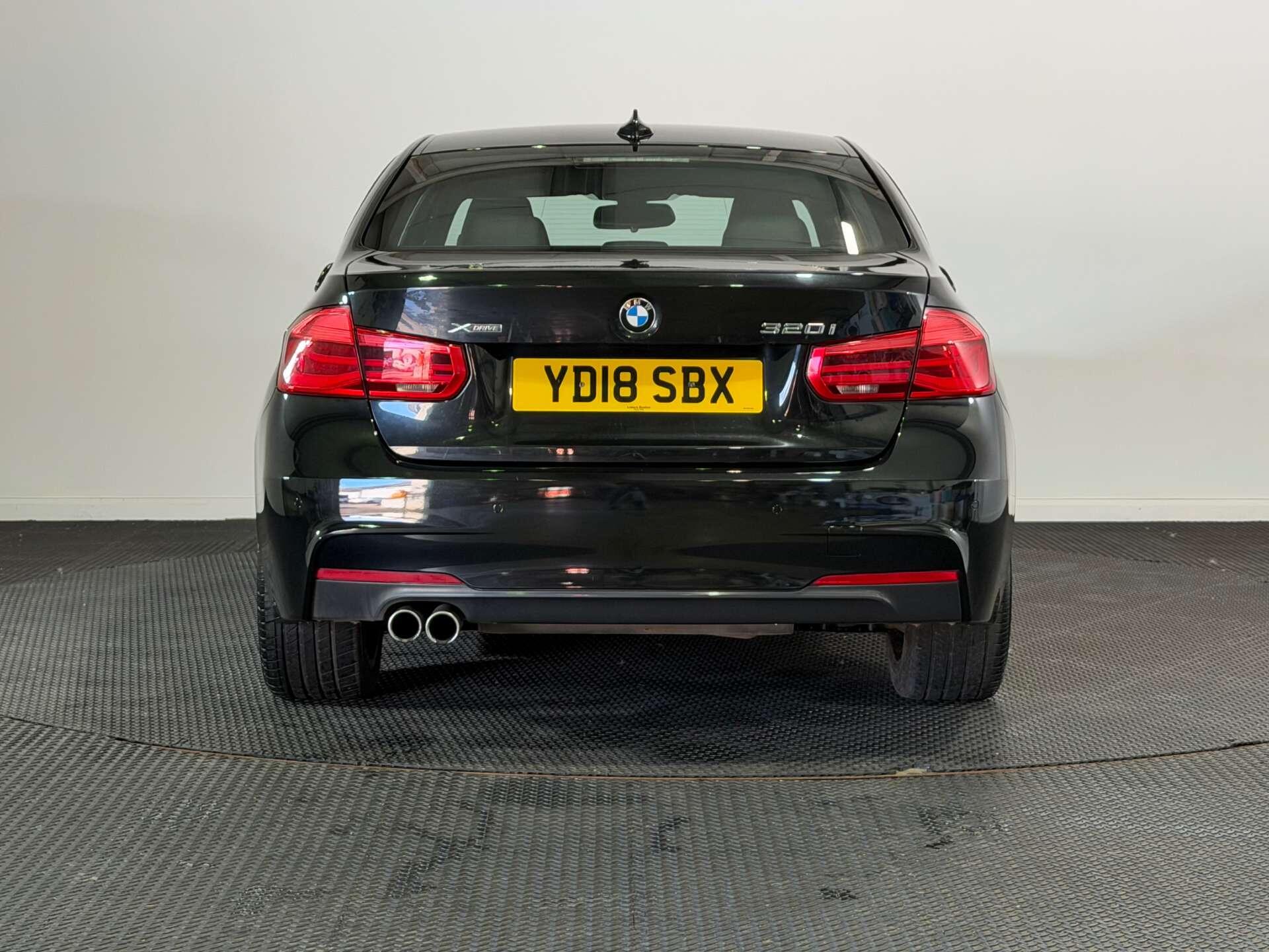 BMW 3 Series view 6