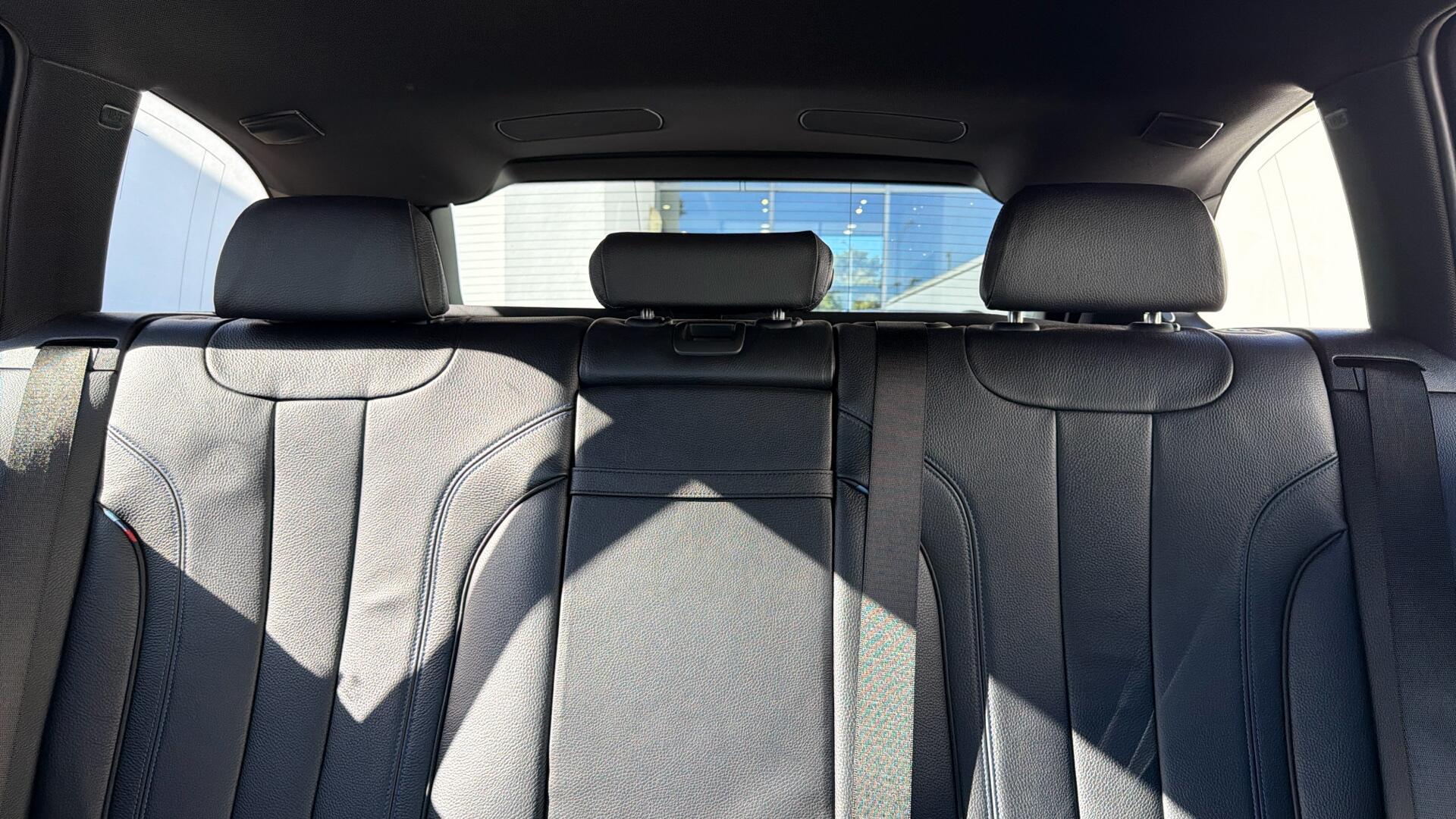 BMW 5 Series view 60