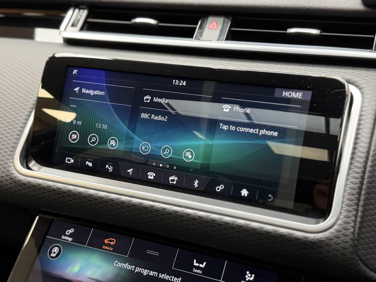 Land Rover Range Rover Velar view 52