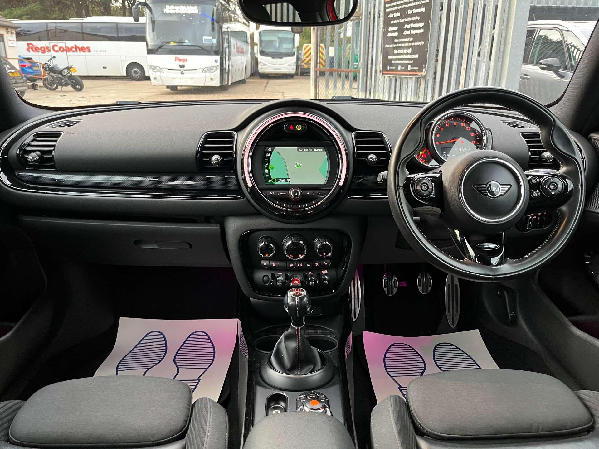 Mini Clubman view 31
