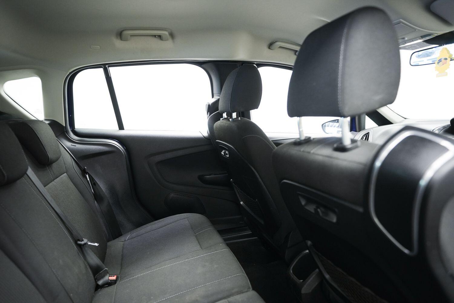 Ford B-Max view 13