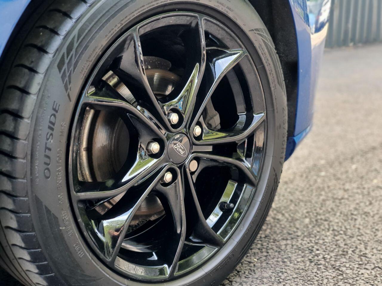Ford Focus view 10