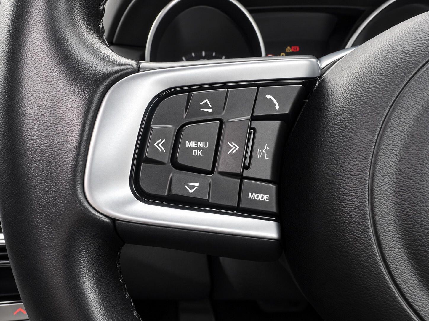 Jaguar Xe view 26