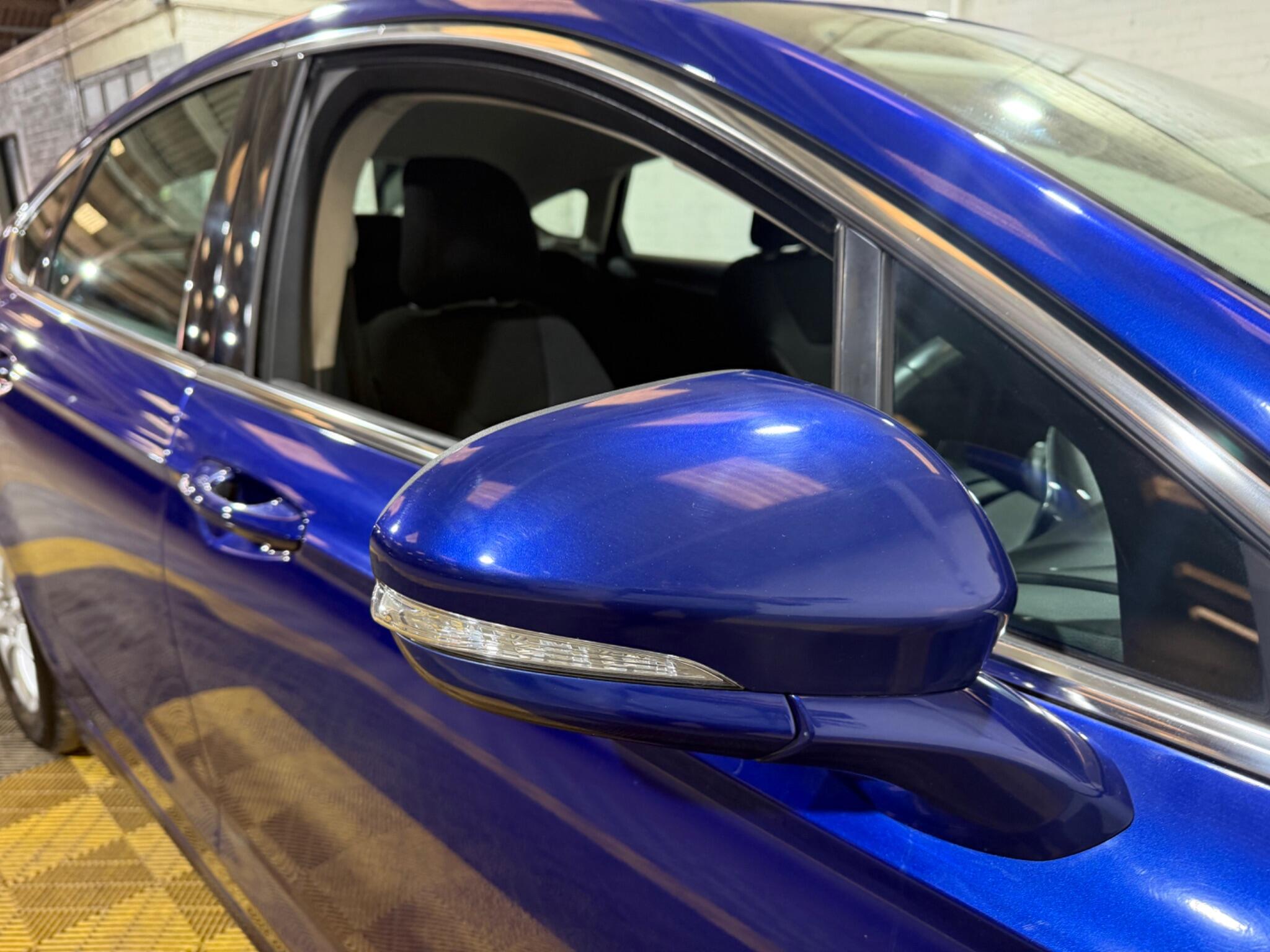 Ford Mondeo view 61