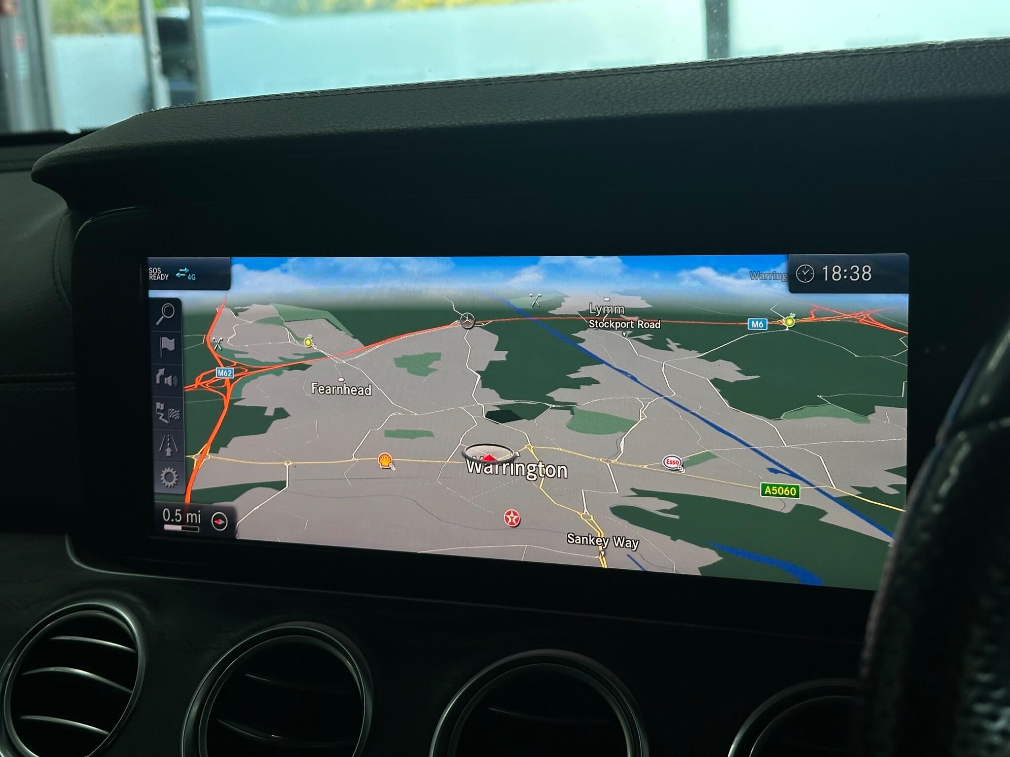 Mercedes-Benz E Class view 27