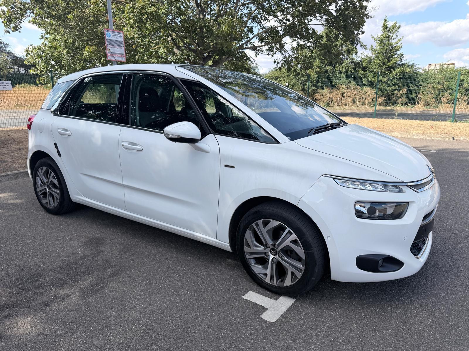Citroen C4 Picasso view 4