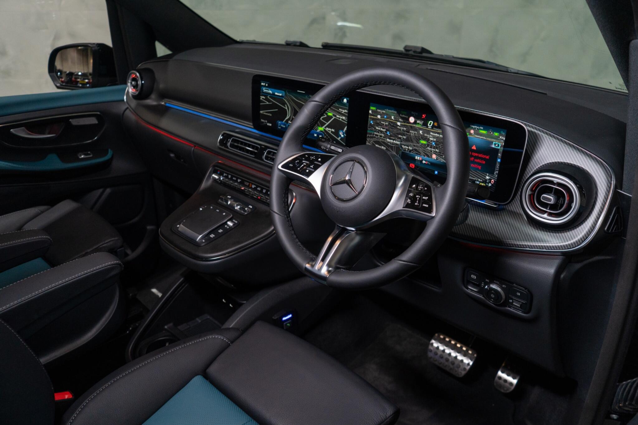 Mercedes-Benz V-Class view 14