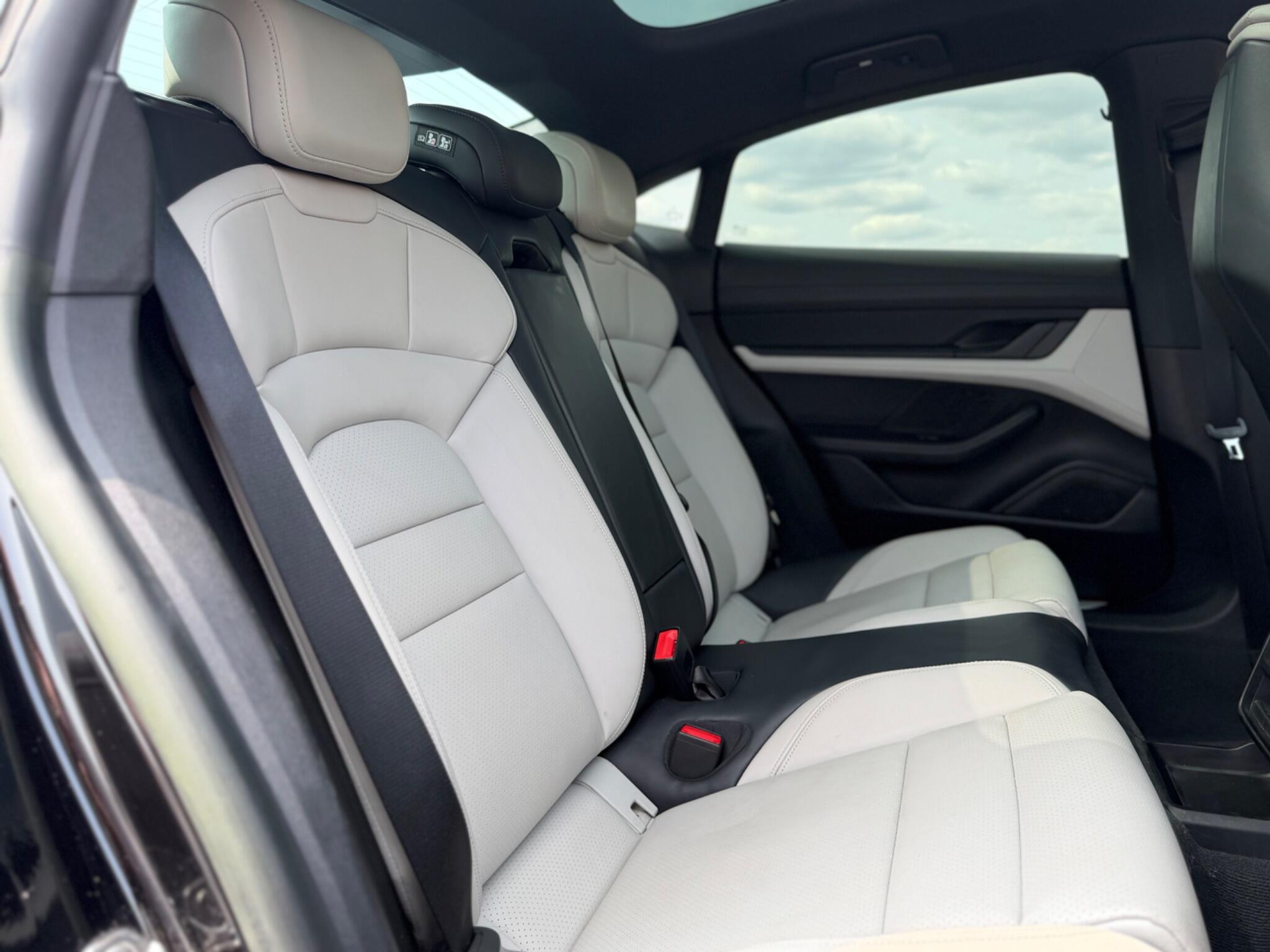 Porsche Taycan view 11